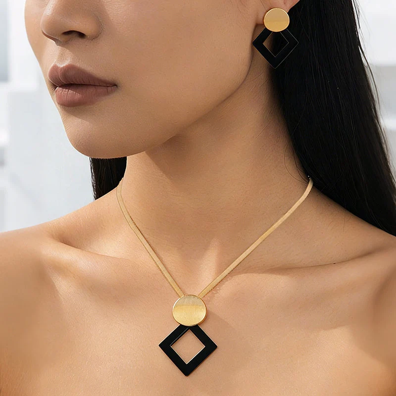 π 50% OFF NOW! β¨ Modern Chic Necklace & Earring Set β Gold finish, geometric design & lightweight β perfect for daily elegance or gifting π« - Image 12