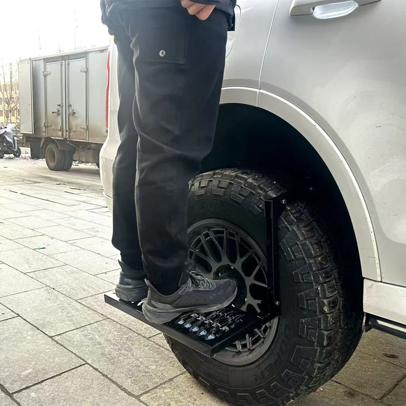 Heavy-Duty Folding Tire Step for Roof Access - Image 2