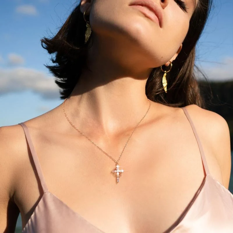 👑✝️Simple Crown & Cross Pendant Choker Necklace - Image 5
