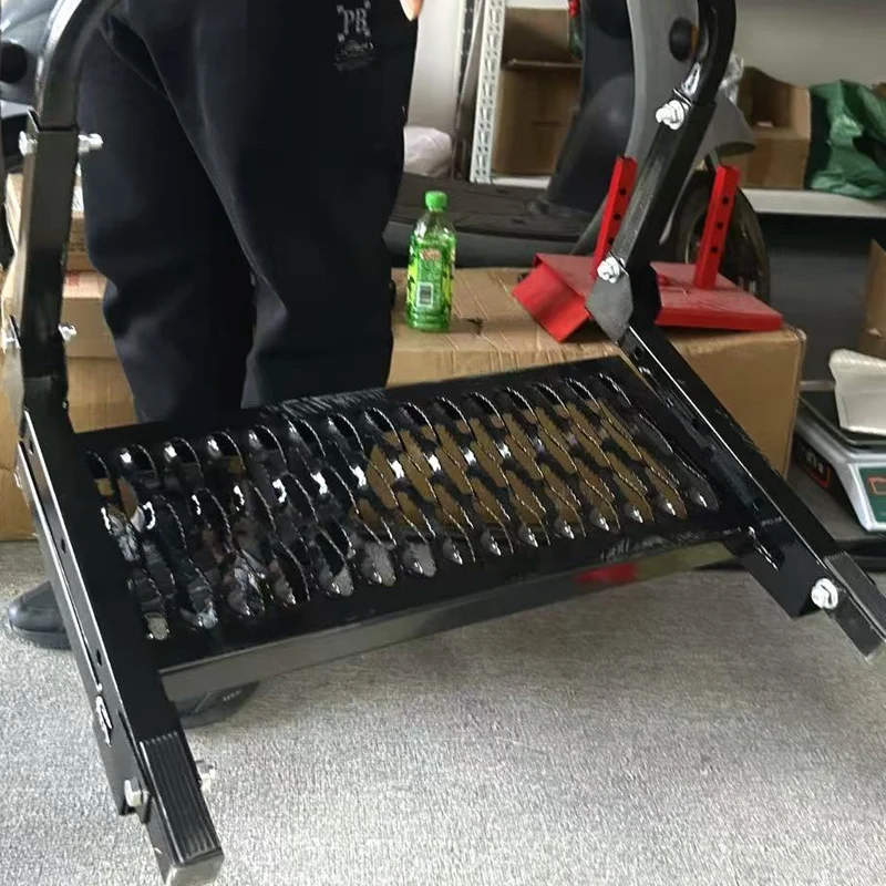 Heavy-Duty Folding Tire Step for Roof Access - Image 6