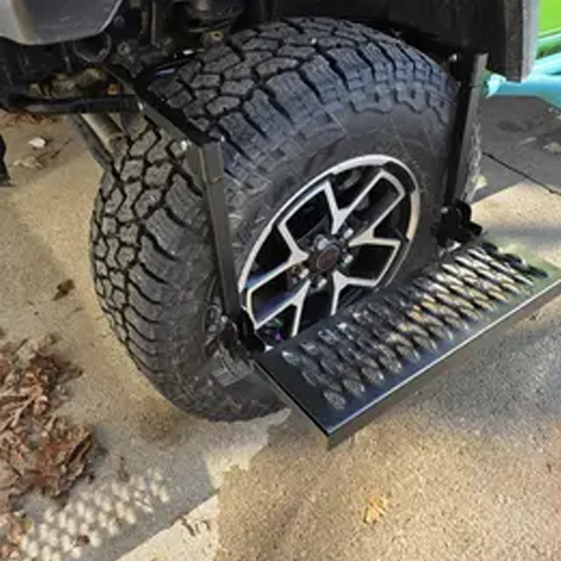 Heavy-Duty Folding Tire Step for Roof Access - Image 4