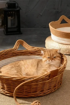 Comfortable Woven Cat Bed for All Seasons